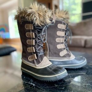 NEW SOREL Joan of Arctic furry winter boots